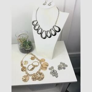 Beautiful Two Sets Jewelry Lot